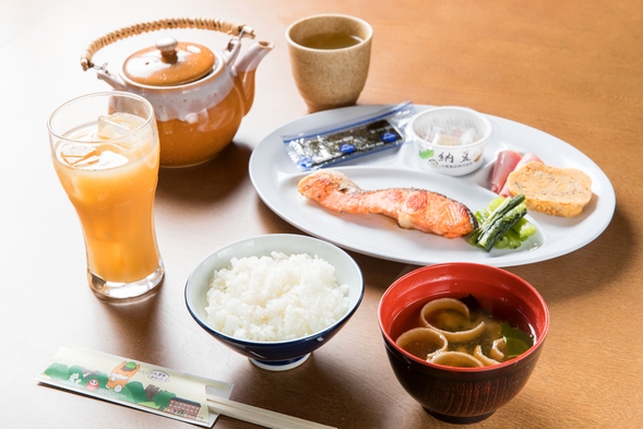 みんなで嬉しい♪ボリューム満点すき焼鍋♪（夕朝食付）